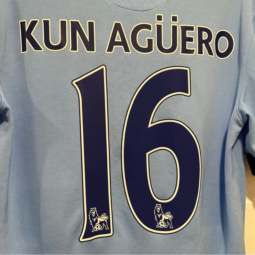 Manchester City 2013/2014 Home Jersey, Medium, Aguero 16, Football, Soccer - Picture 4 of 7